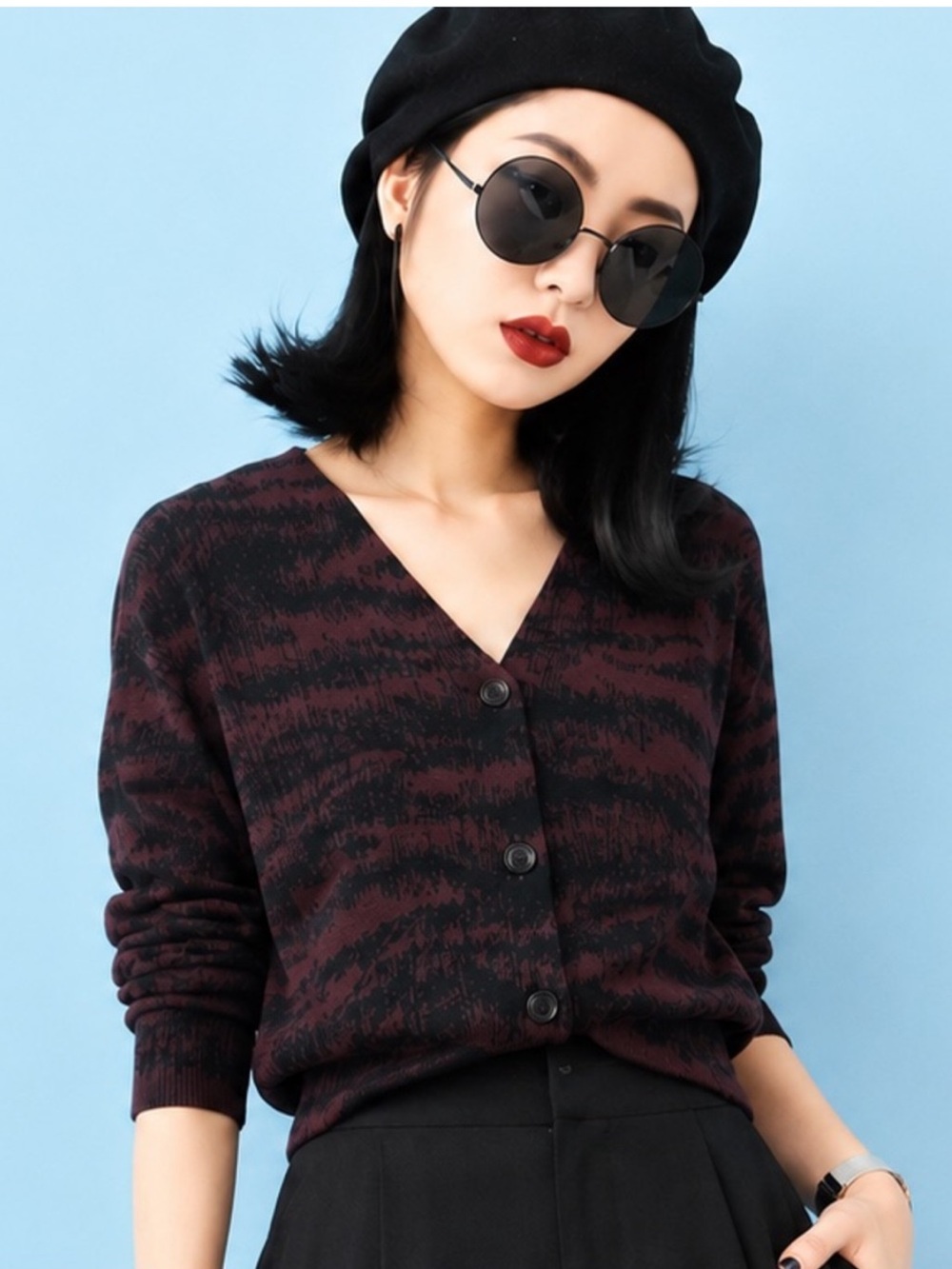 Express NWT Abstract Zebra Jacquard V-Neck Cardigan Burgundy Black XL